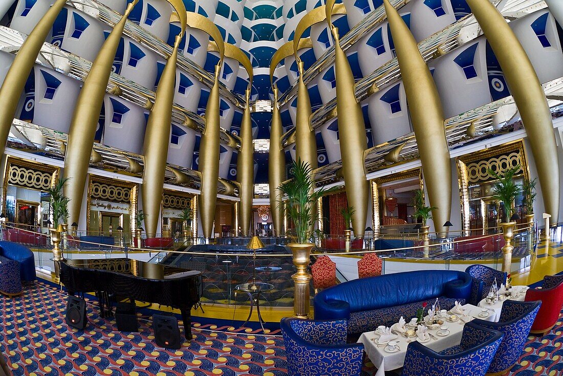 معماری داخلی هتل برج العرب